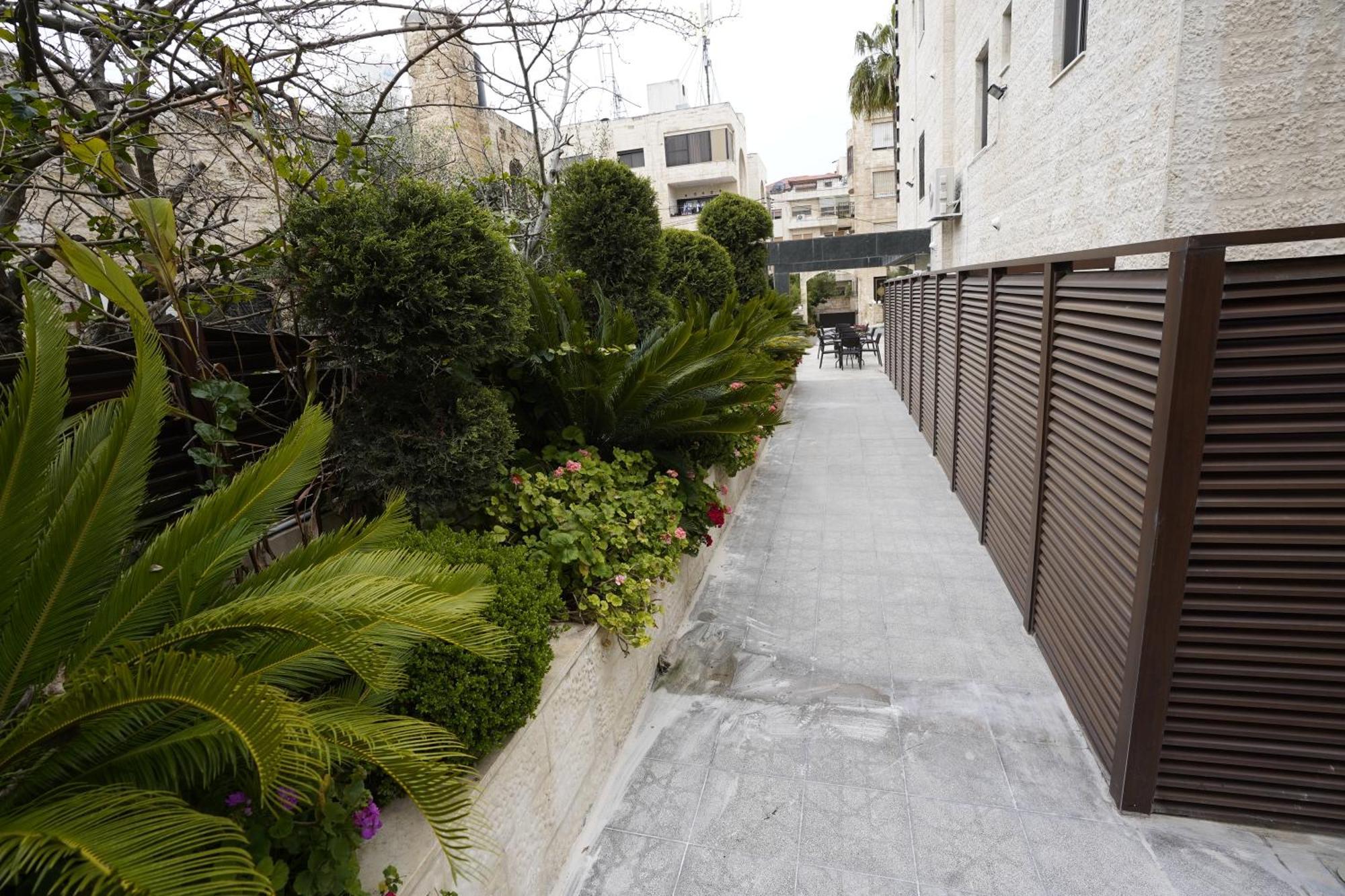 Naylover Hotel Suites Ammán Kültér fotó