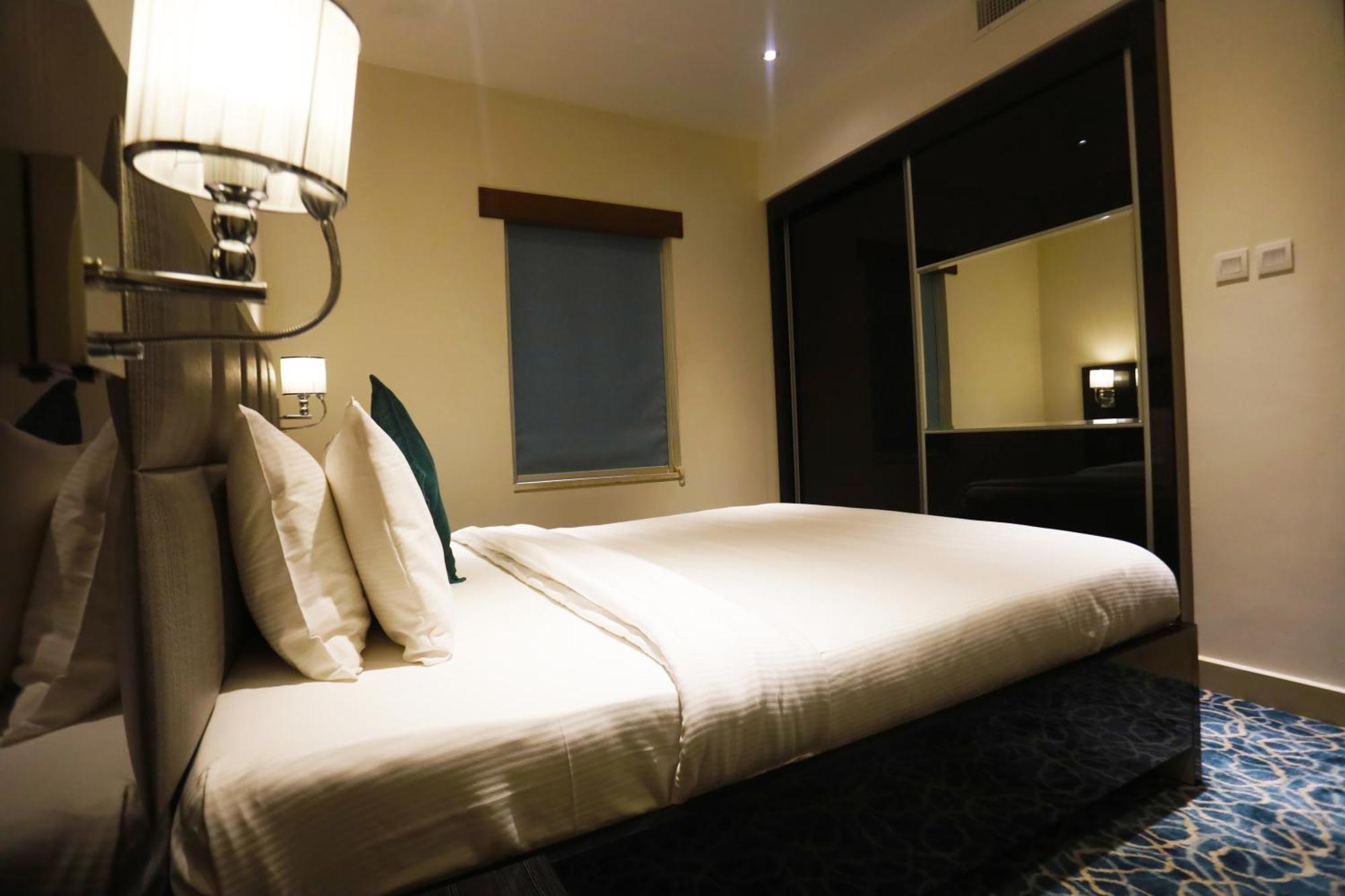 Naylover Hotel Suites Ammán Kültér fotó