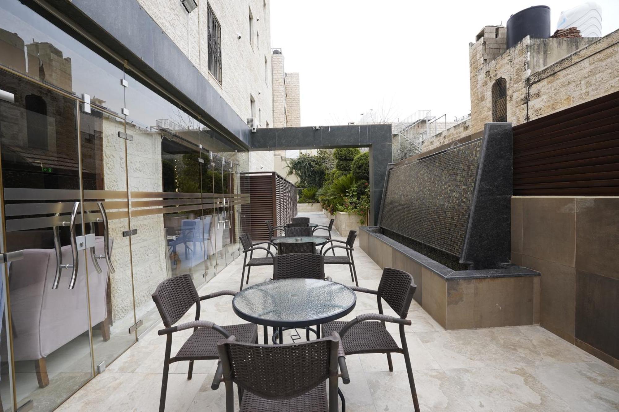 Naylover Hotel Suites Ammán Kültér fotó