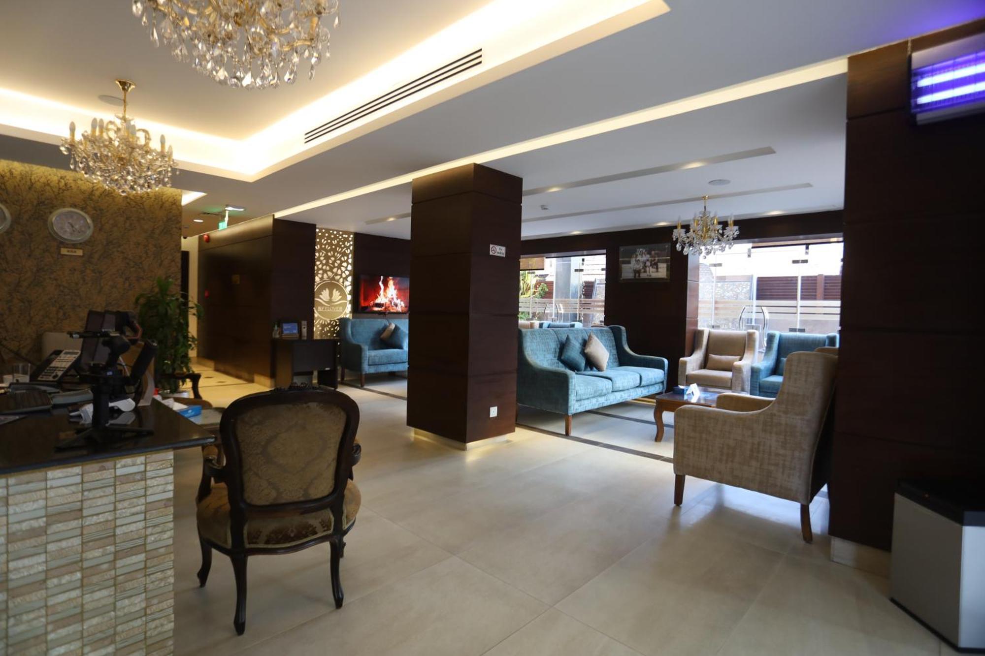 Naylover Hotel Suites Ammán Kültér fotó